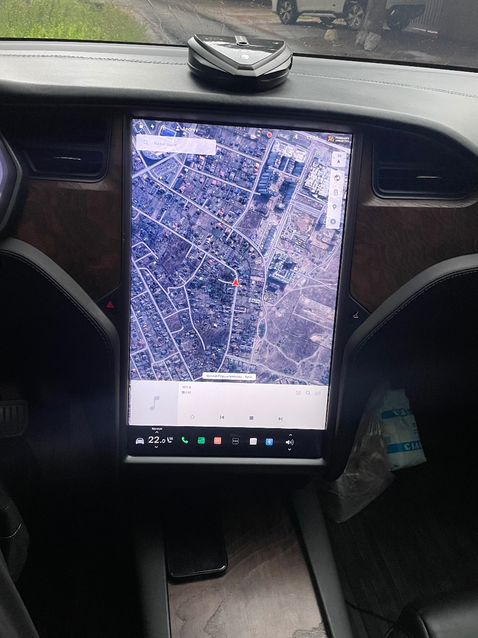Tesla Model X - фото 14