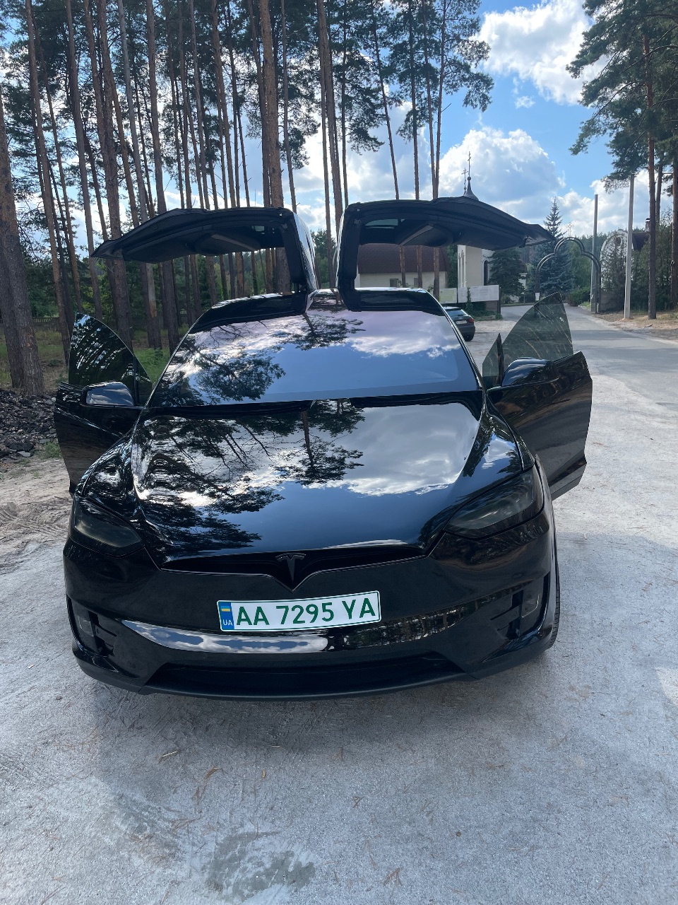 Tesla Model X - фото 2
