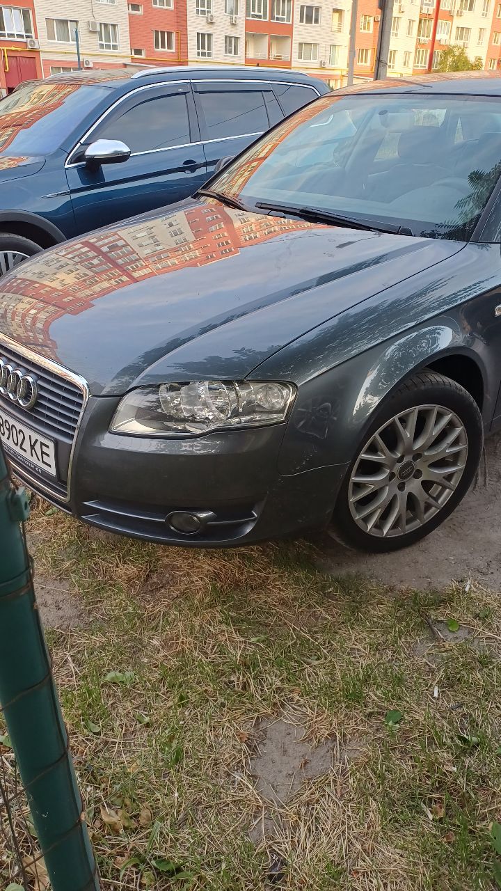 Audi A4 - фото 6