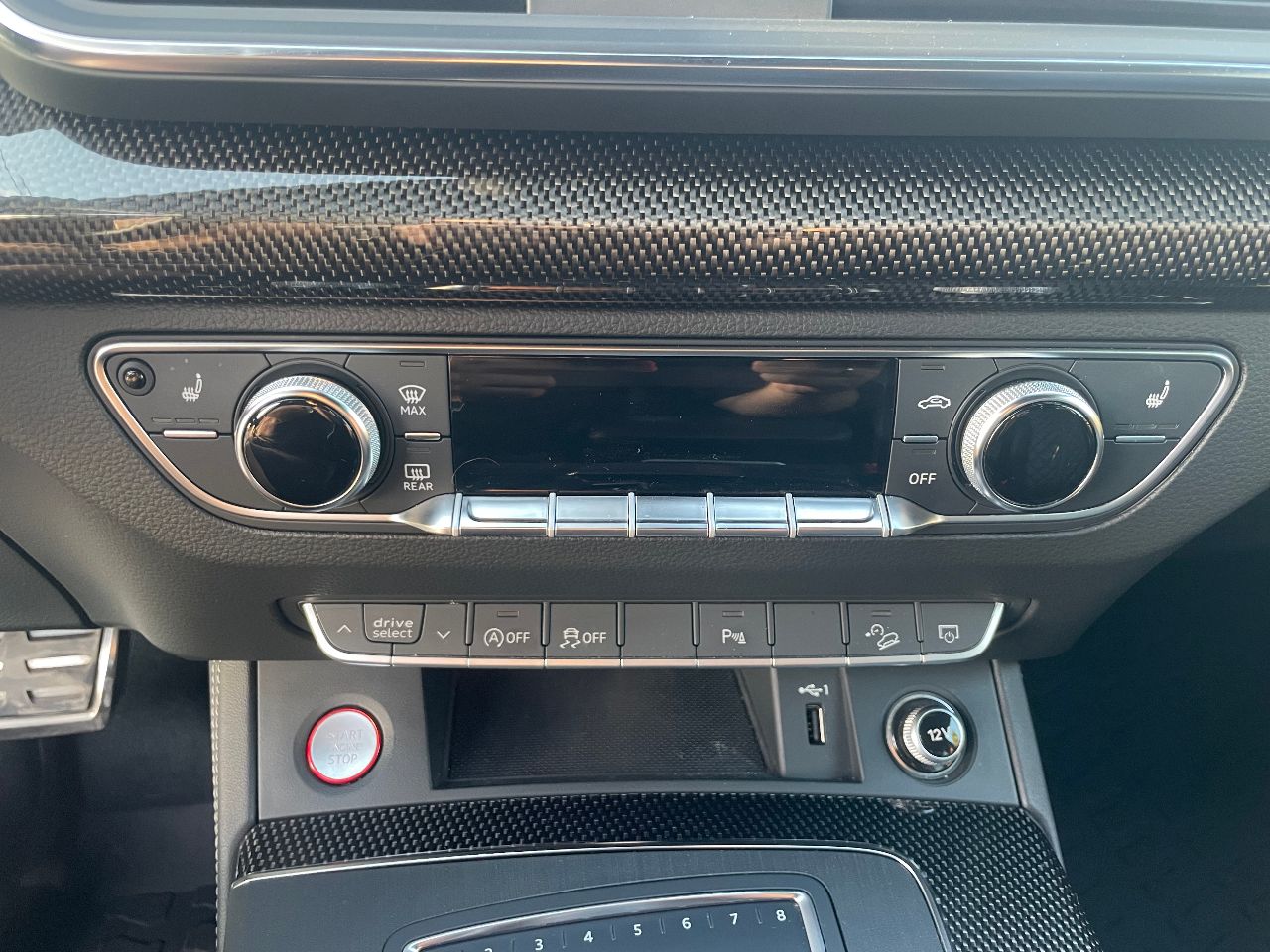 Audi SQ5 - фото 4