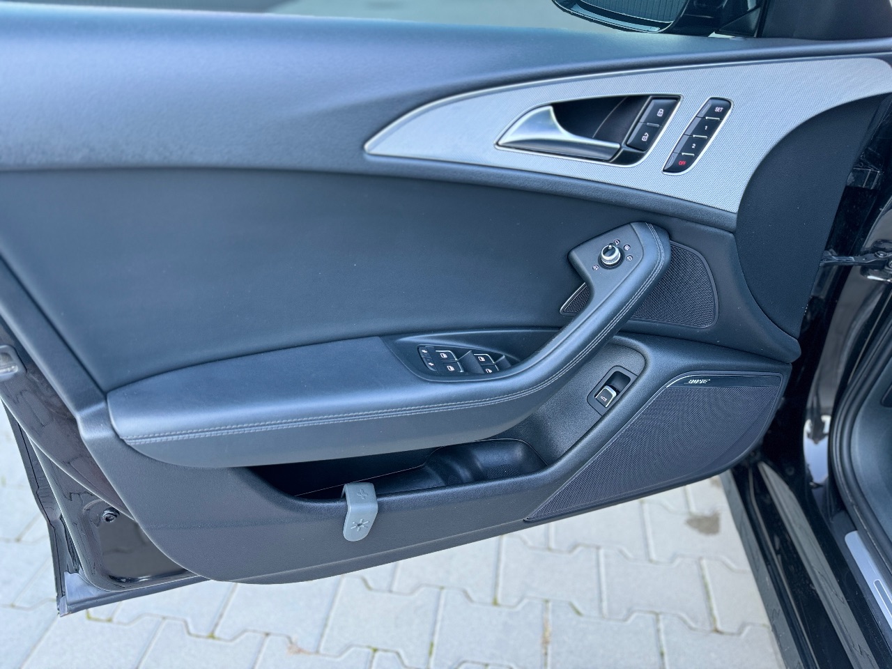 Audi A6 - фото 9