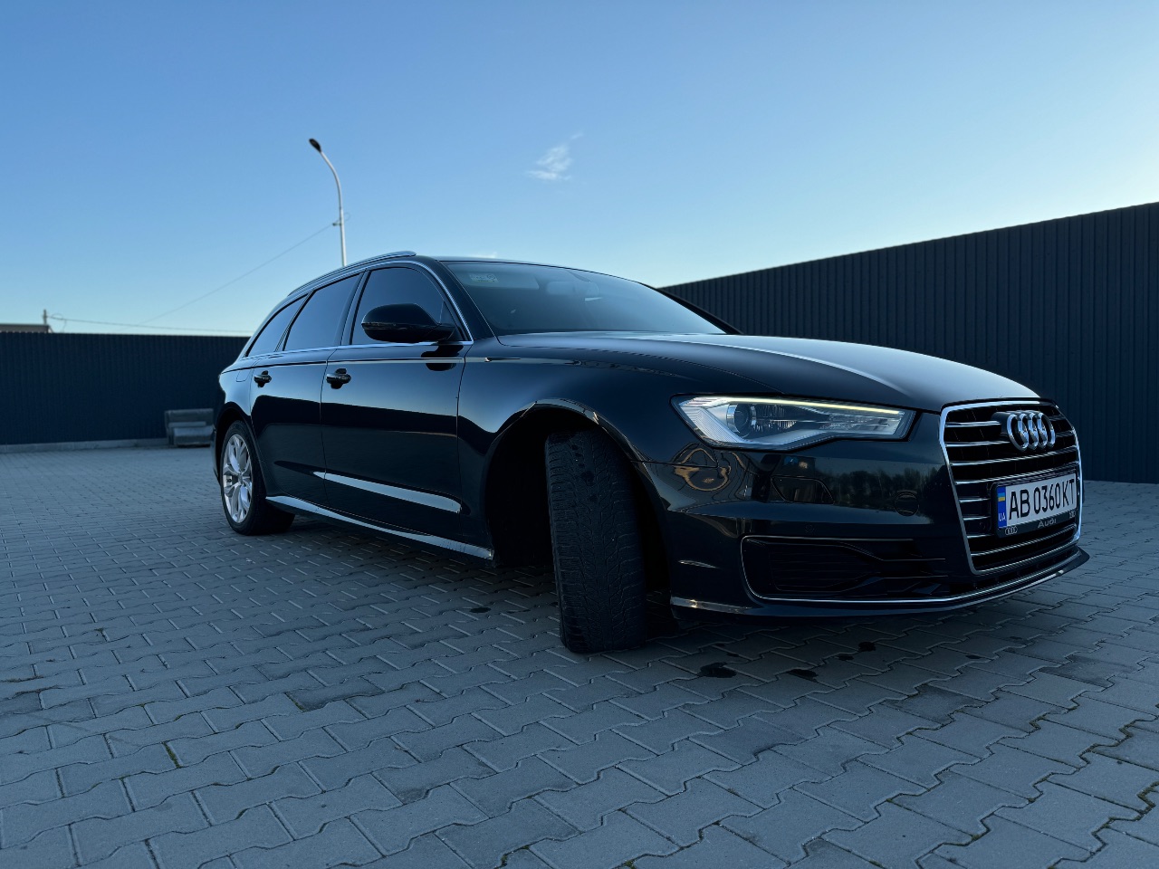 Audi A6 - фото 1