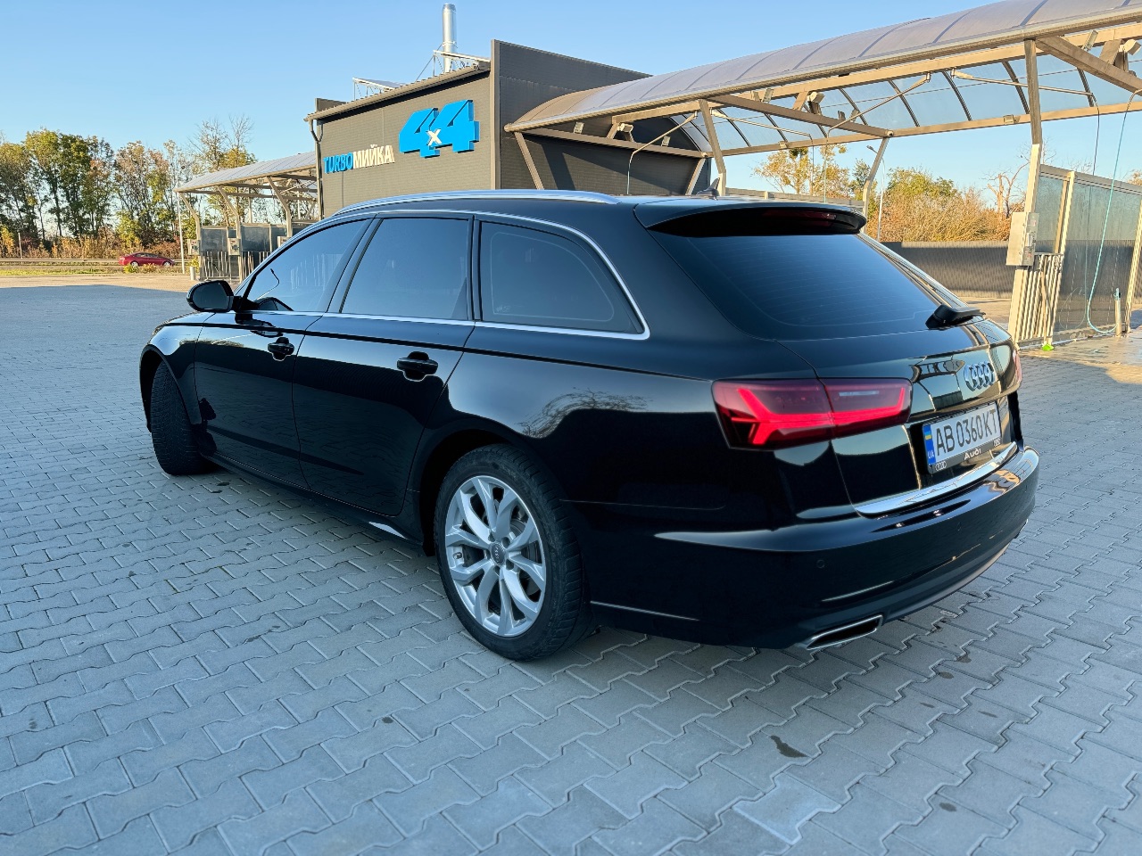 Audi A6 - фото 5