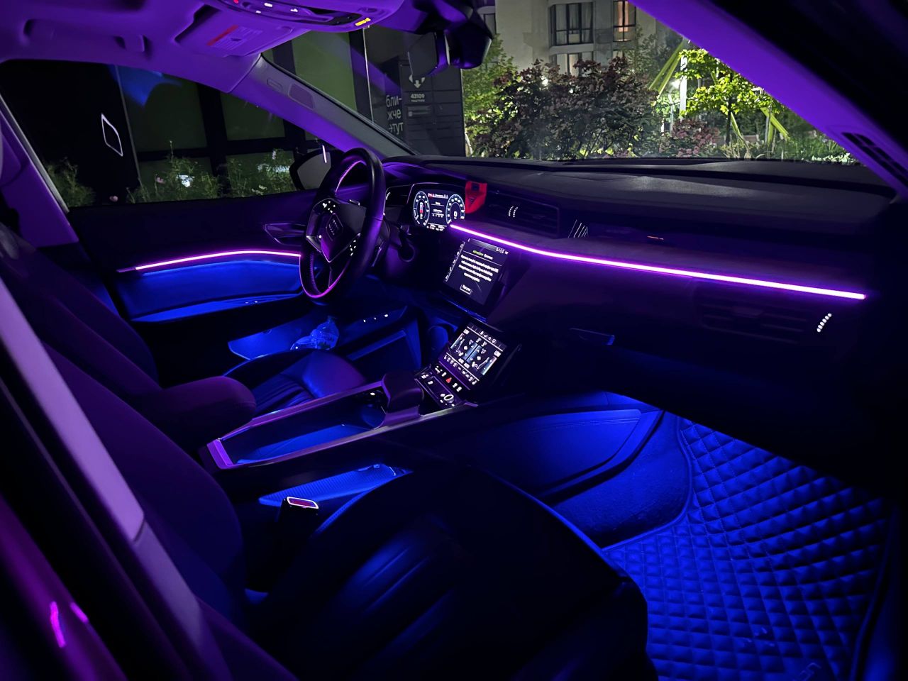 Audi e-tron Sportback - фото 12