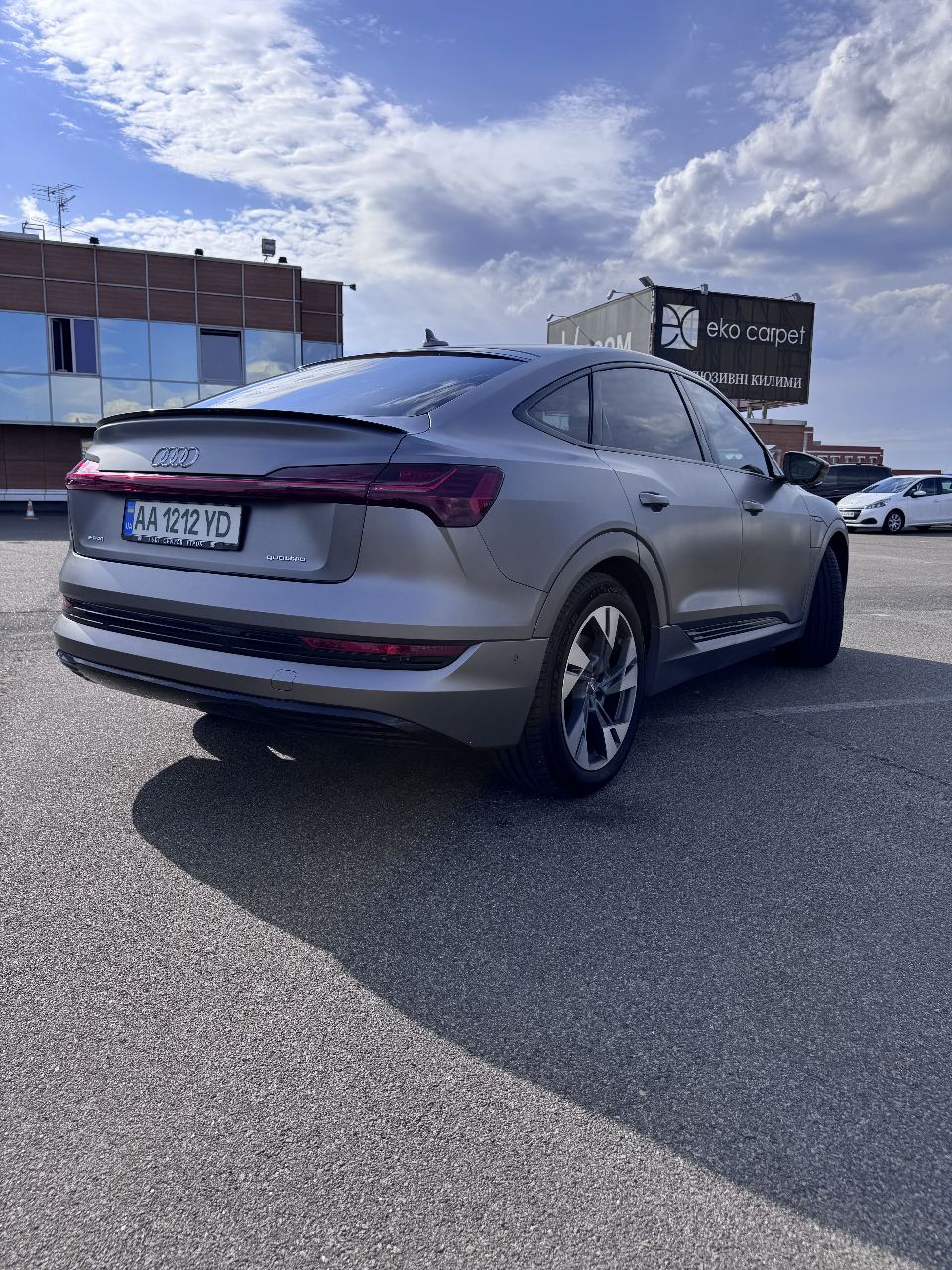 Audi e-tron Sportback - фото 4