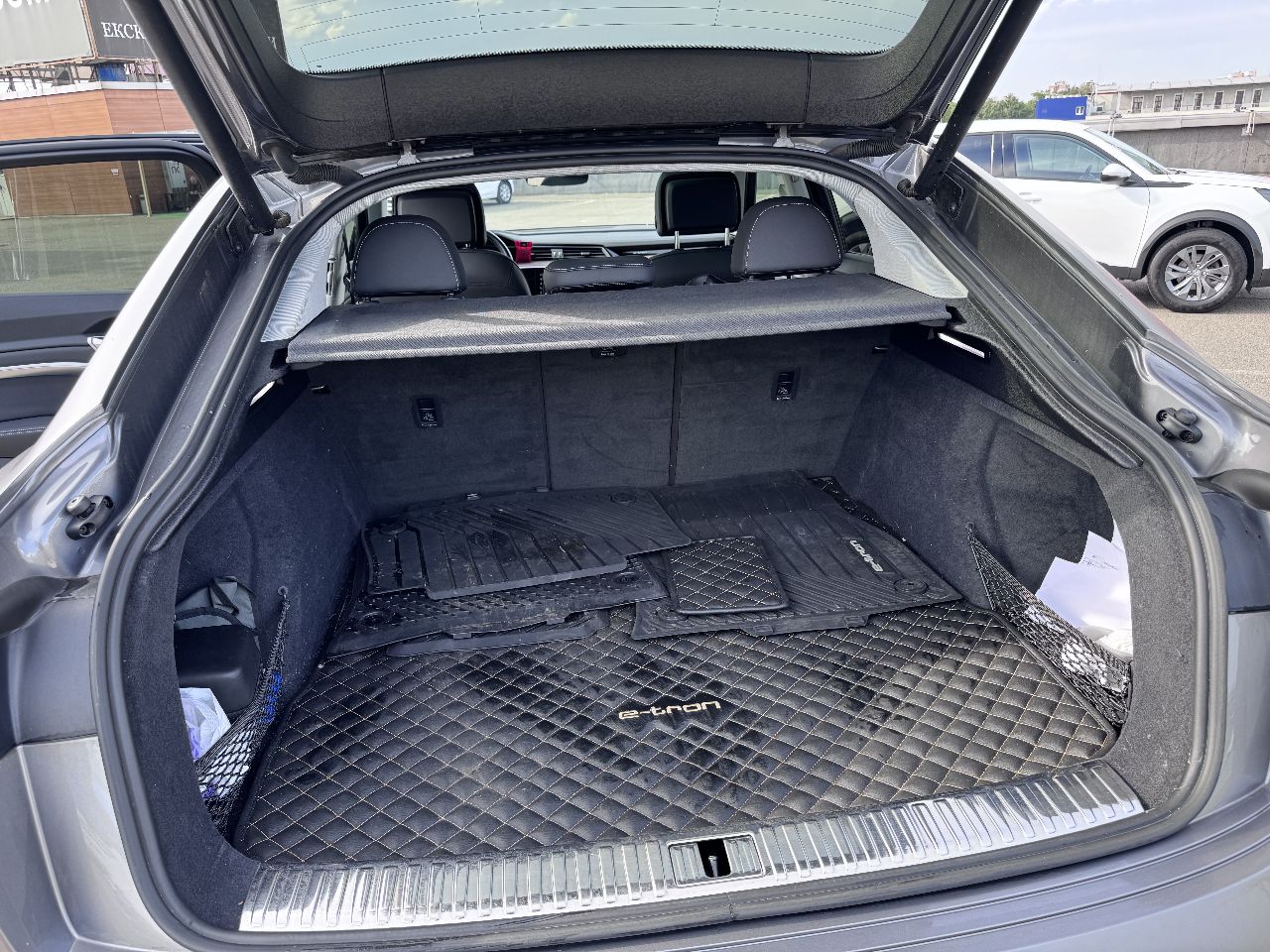 Audi e-tron Sportback - фото 10