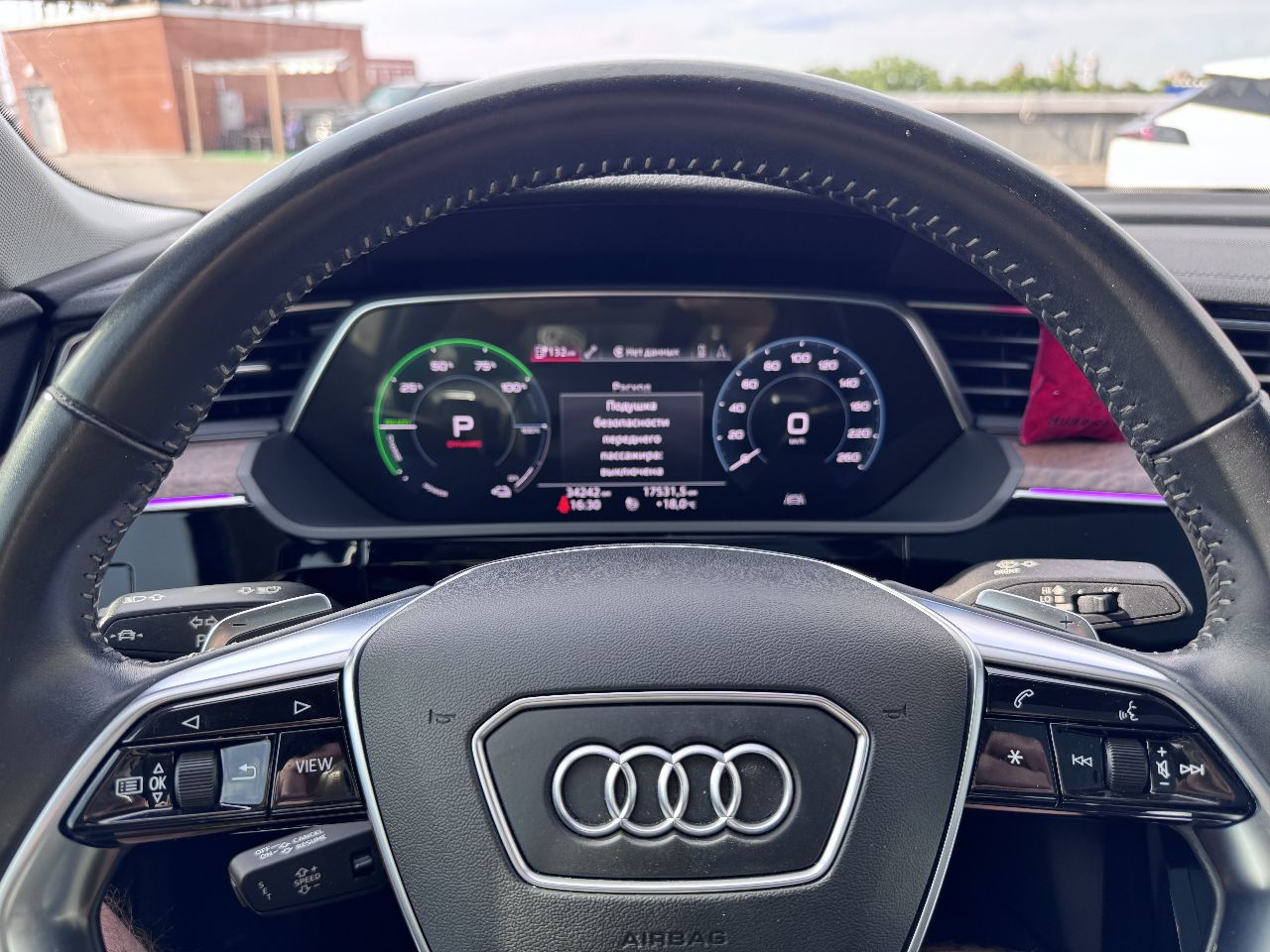 Audi e-tron Sportback - фото 16