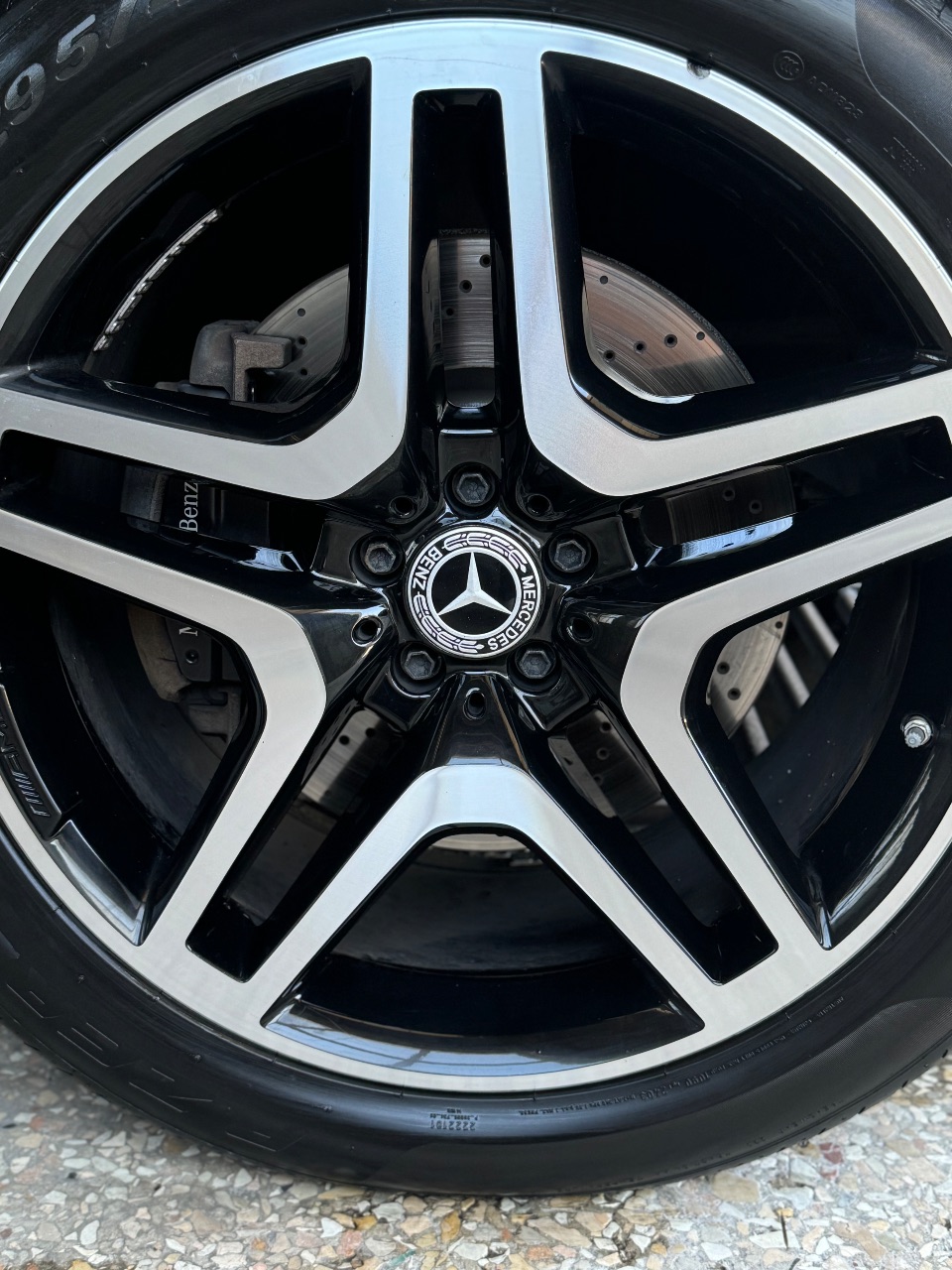 Mercedes-Benz GLS - фото 9