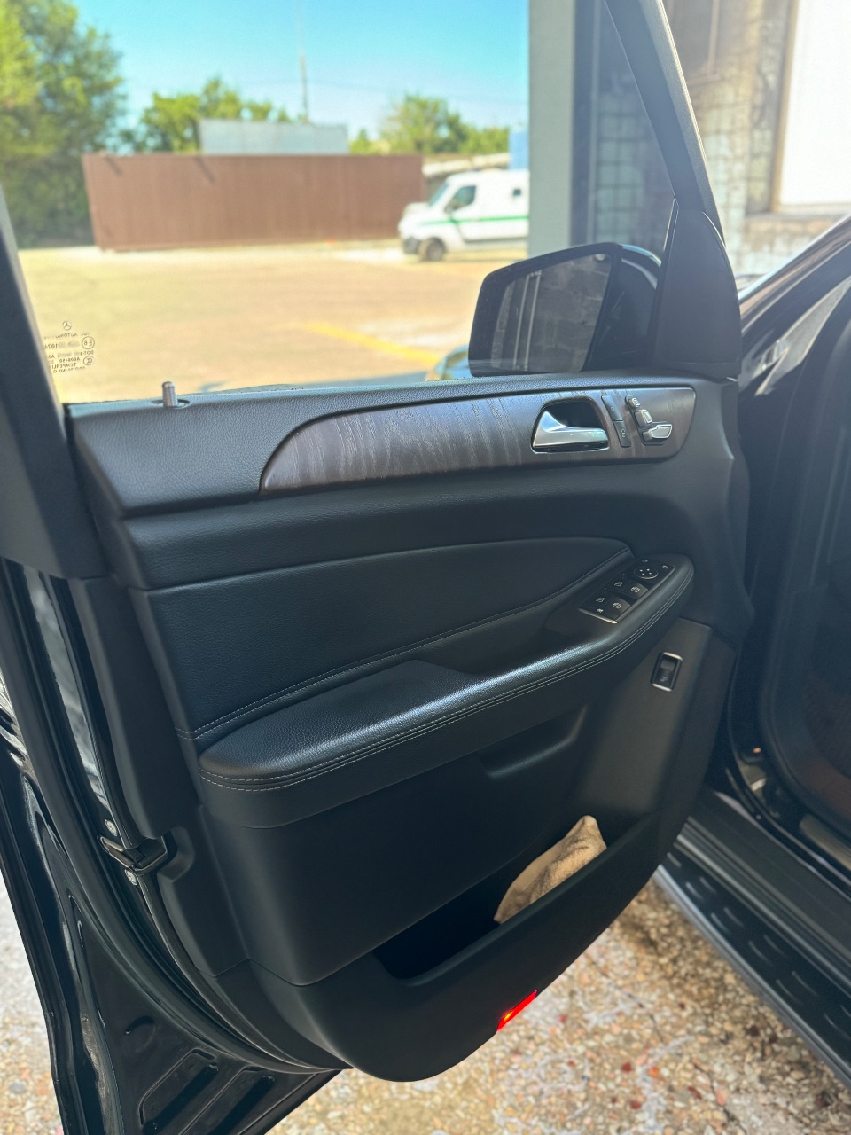 Mercedes-Benz GLS - фото 8