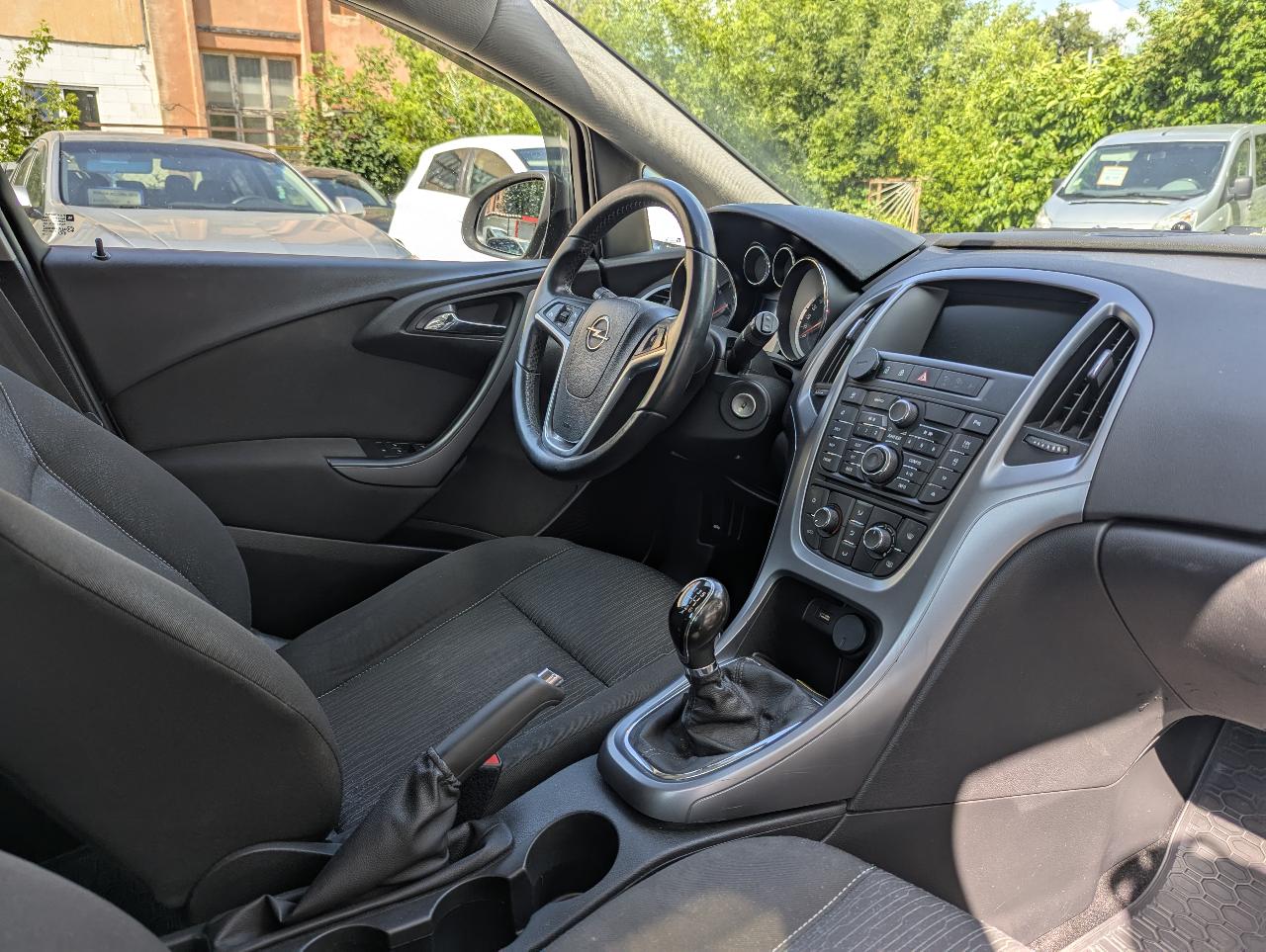 Opel Astra - фото 5