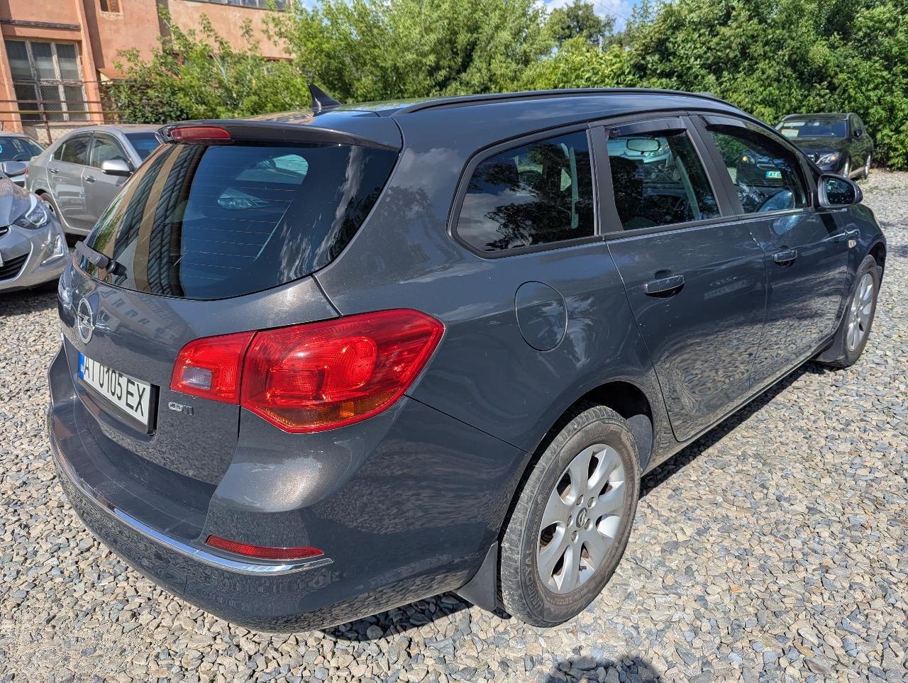 Opel Astra - фото 4