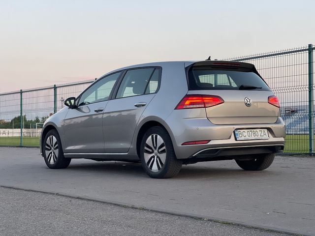 Volkswagen Golf - фото 5