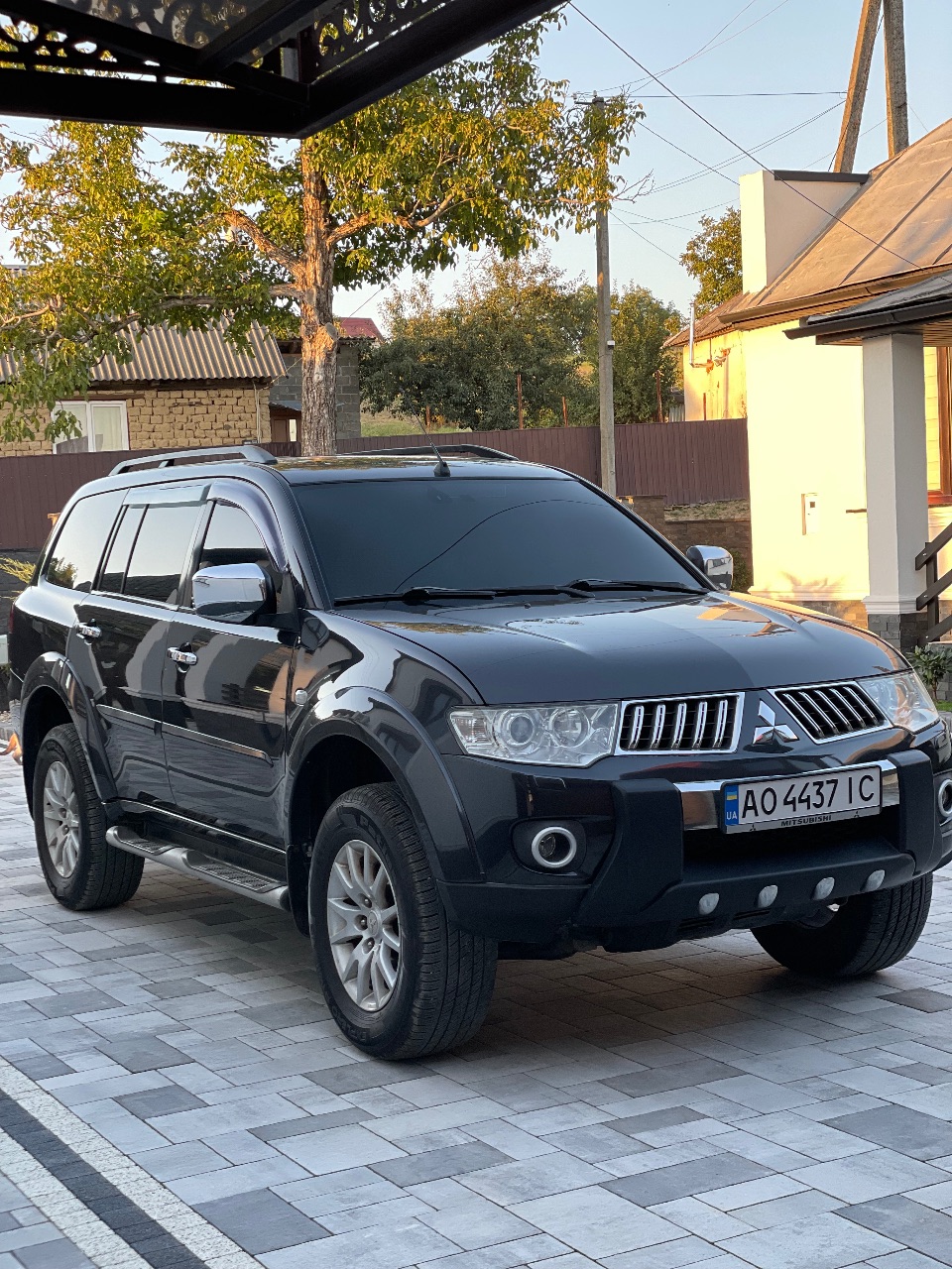 Mitsubishi Pajero Sport - фото 3