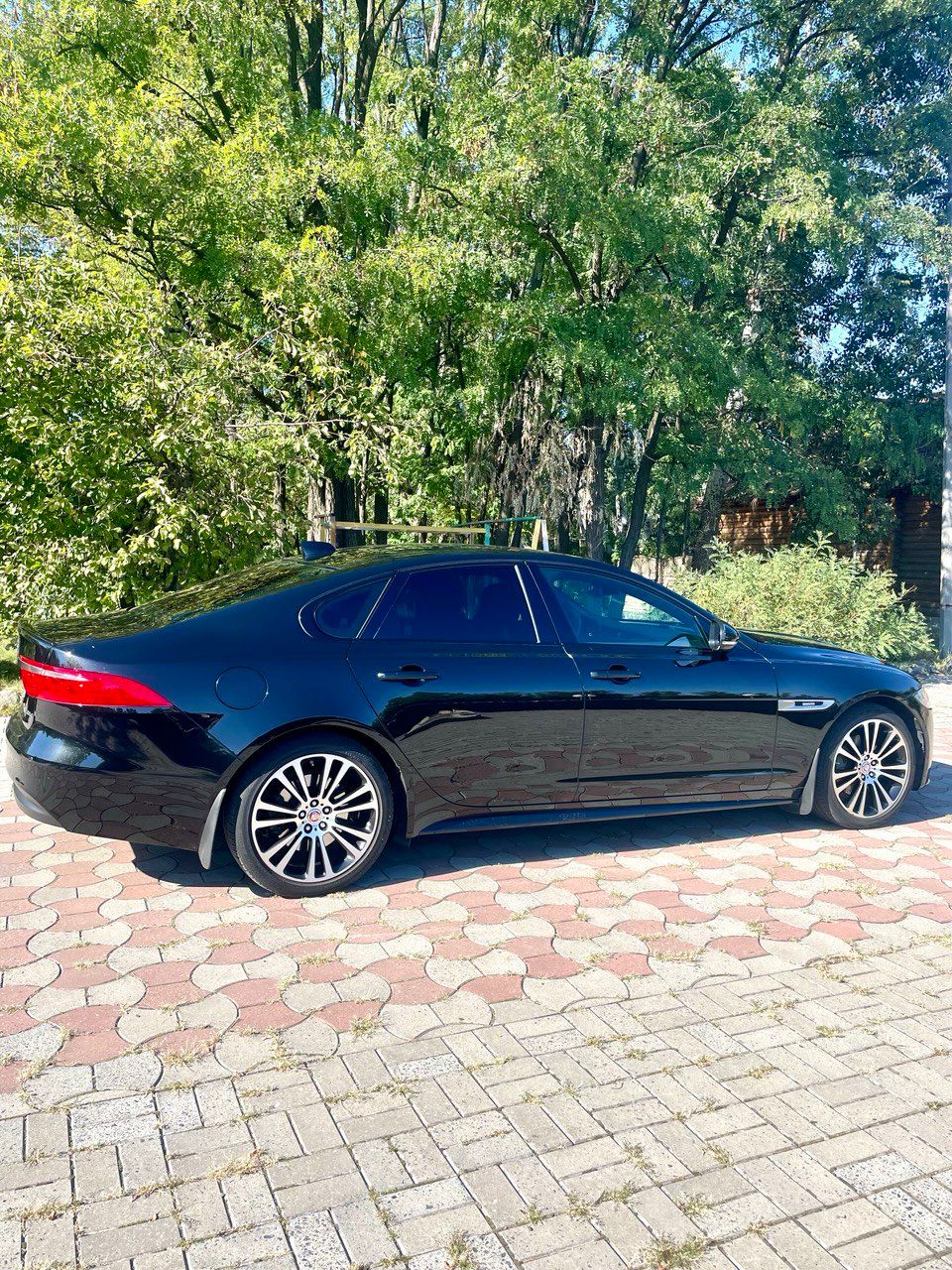 Jaguar XF - фото 2