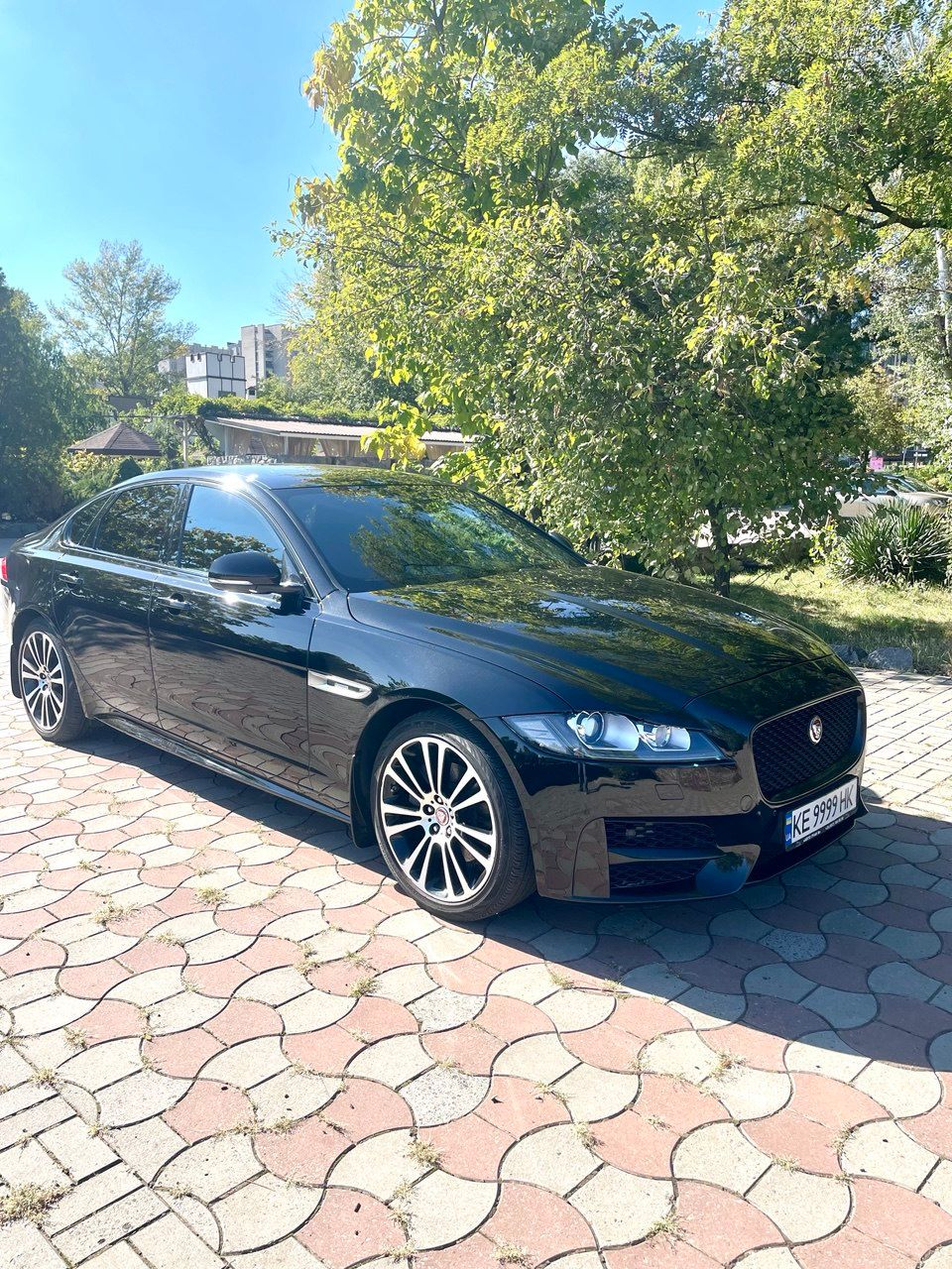 Jaguar XF - фото 1