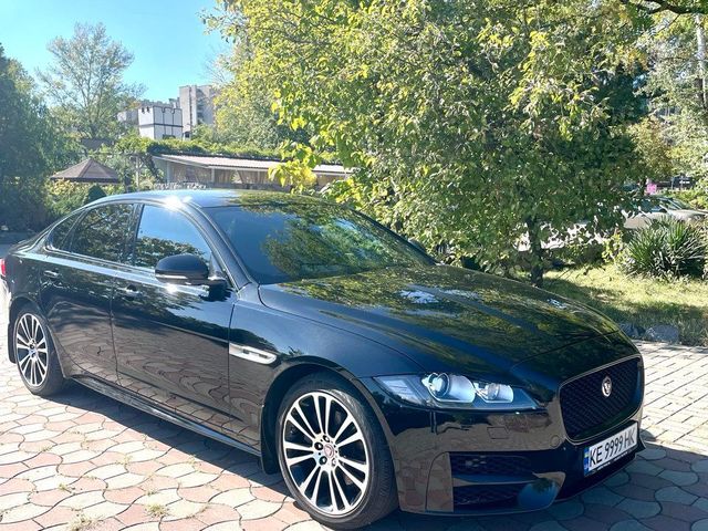 Jaguar XF - зображення 1