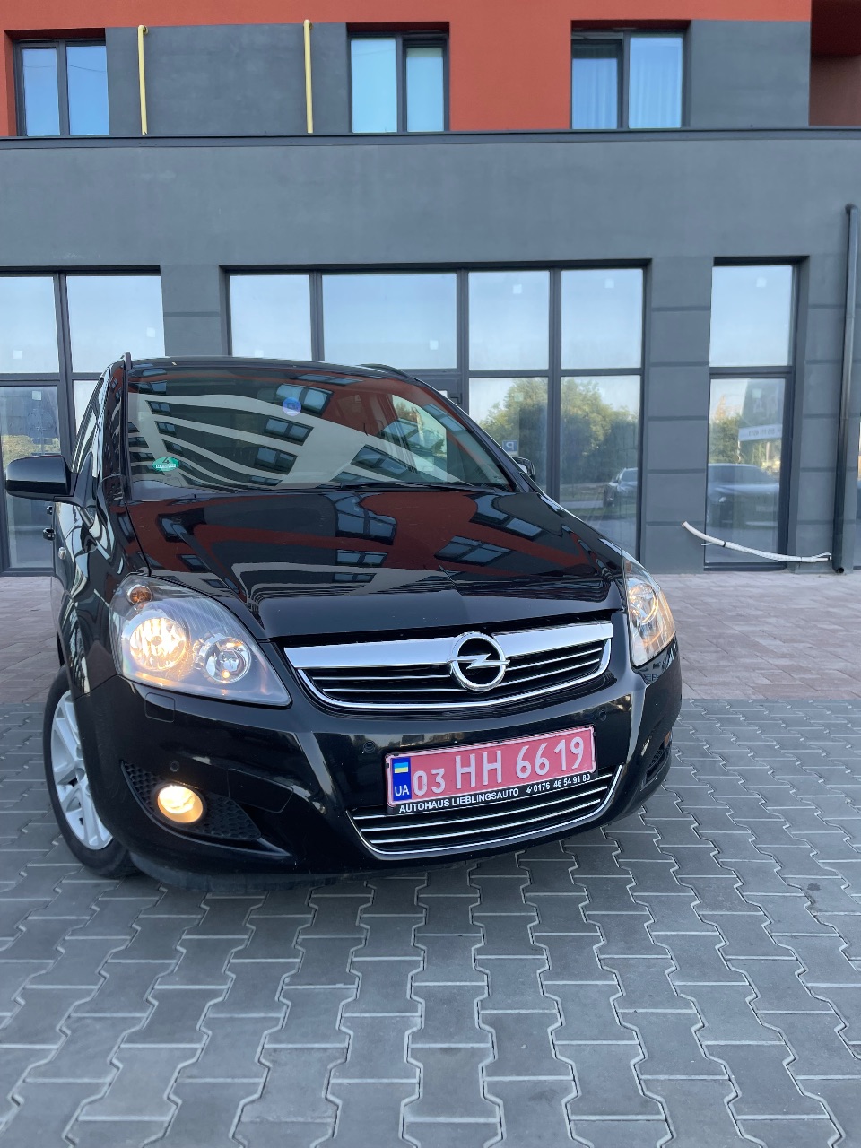 Opel Zafira - фото 1