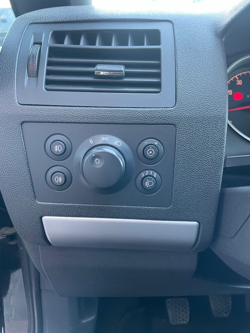 Opel Zafira - фото 8