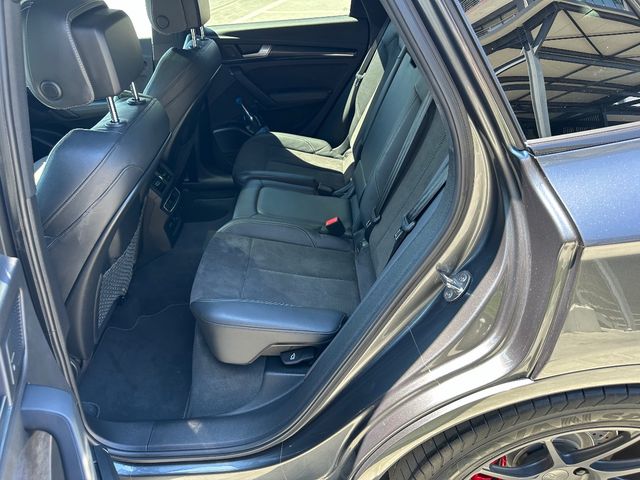 Audi SQ5 - фото 5