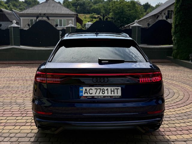 Audi Q8 - фото 5