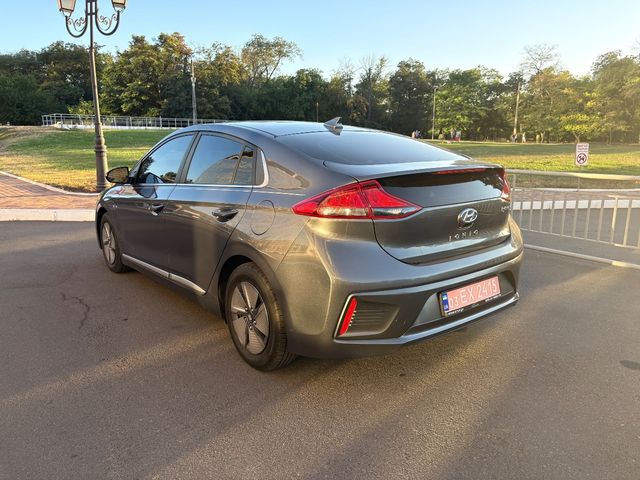 Hyundai IONIQ - зображення 2