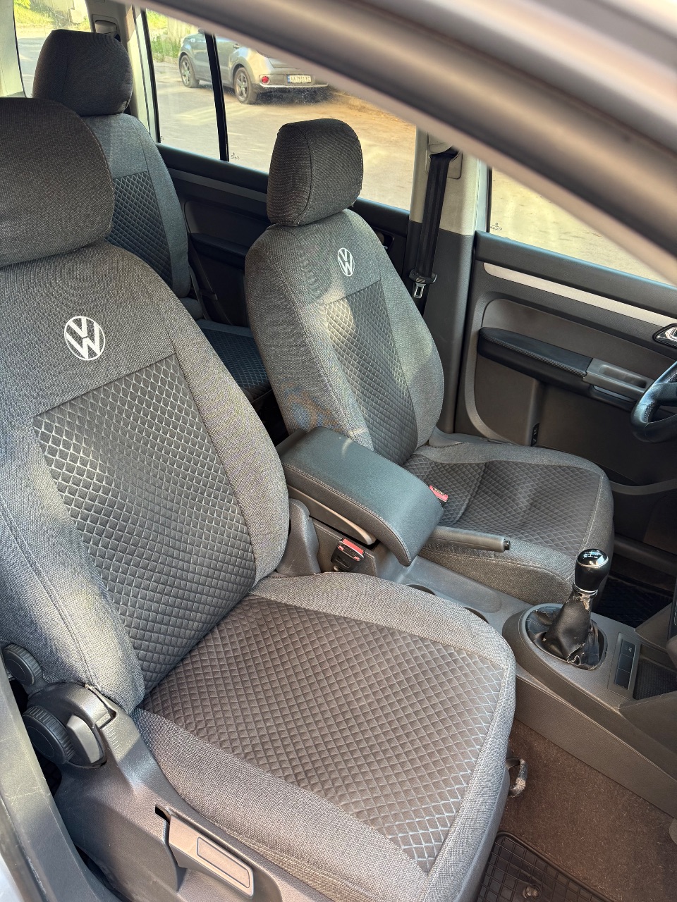 Volkswagen Touran - фото 10