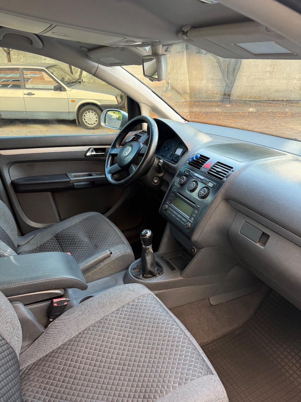 Volkswagen Touran - фото 9