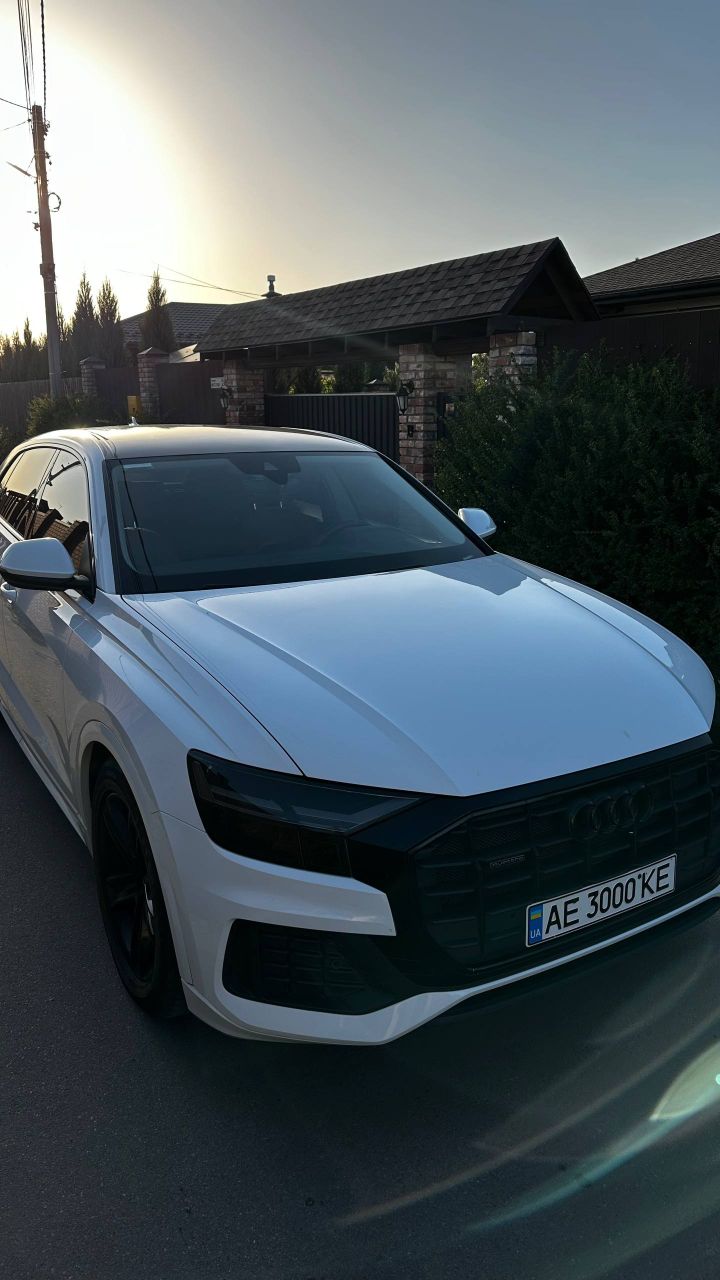 Audi Q8 - фото 14