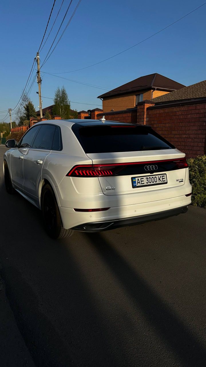 Audi Q8 - фото 17