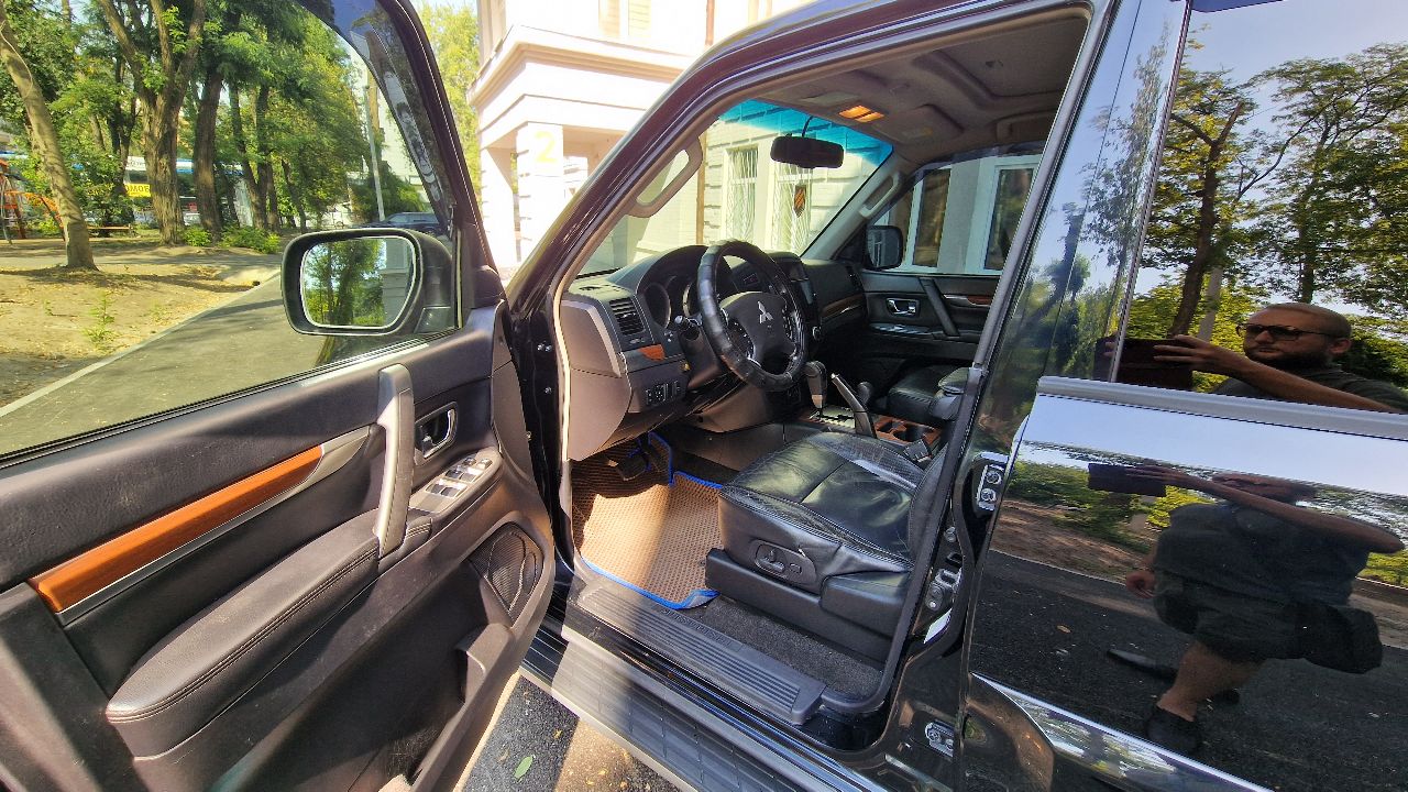 Mitsubishi Pajero - фото 16
