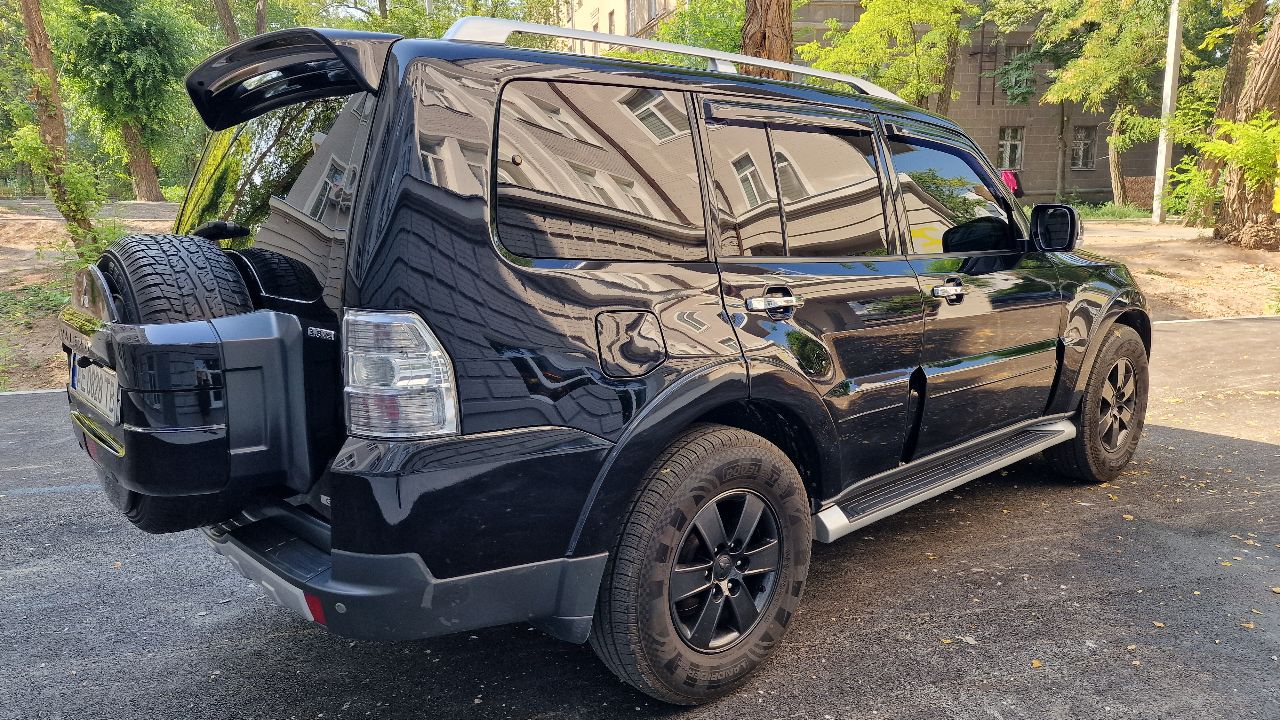Mitsubishi Pajero - фото 9