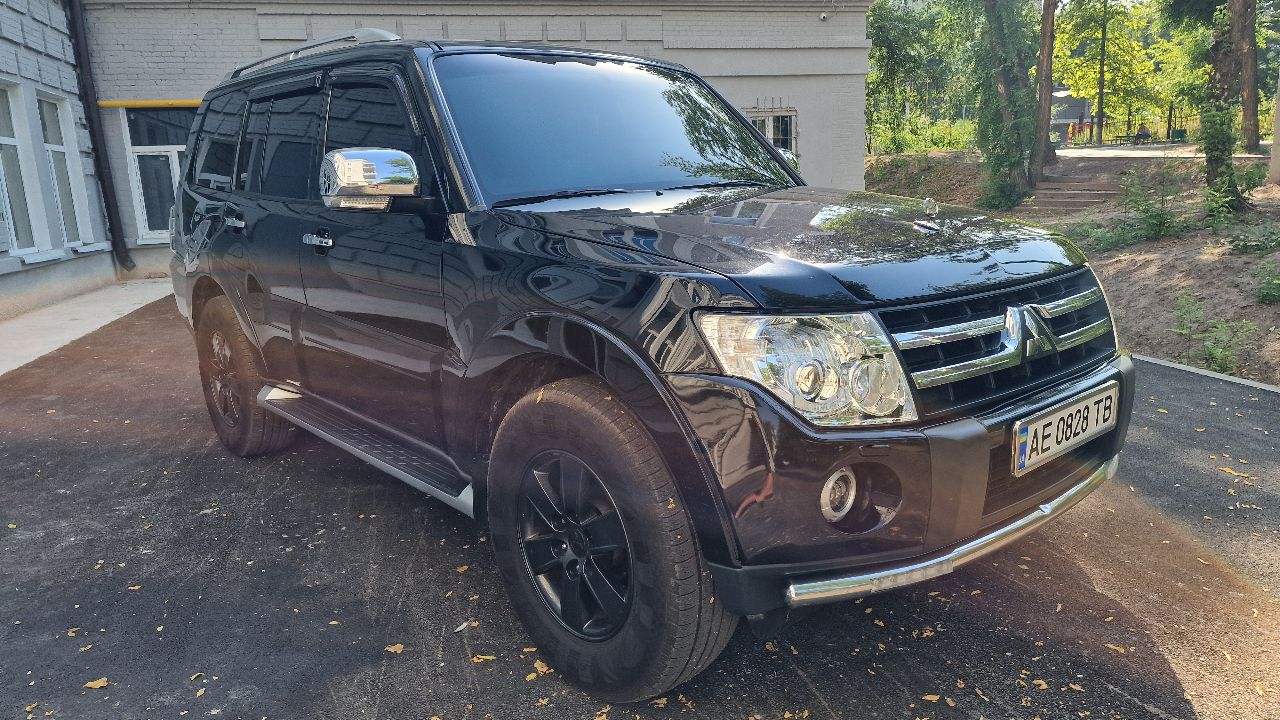 Mitsubishi Pajero - фото 11