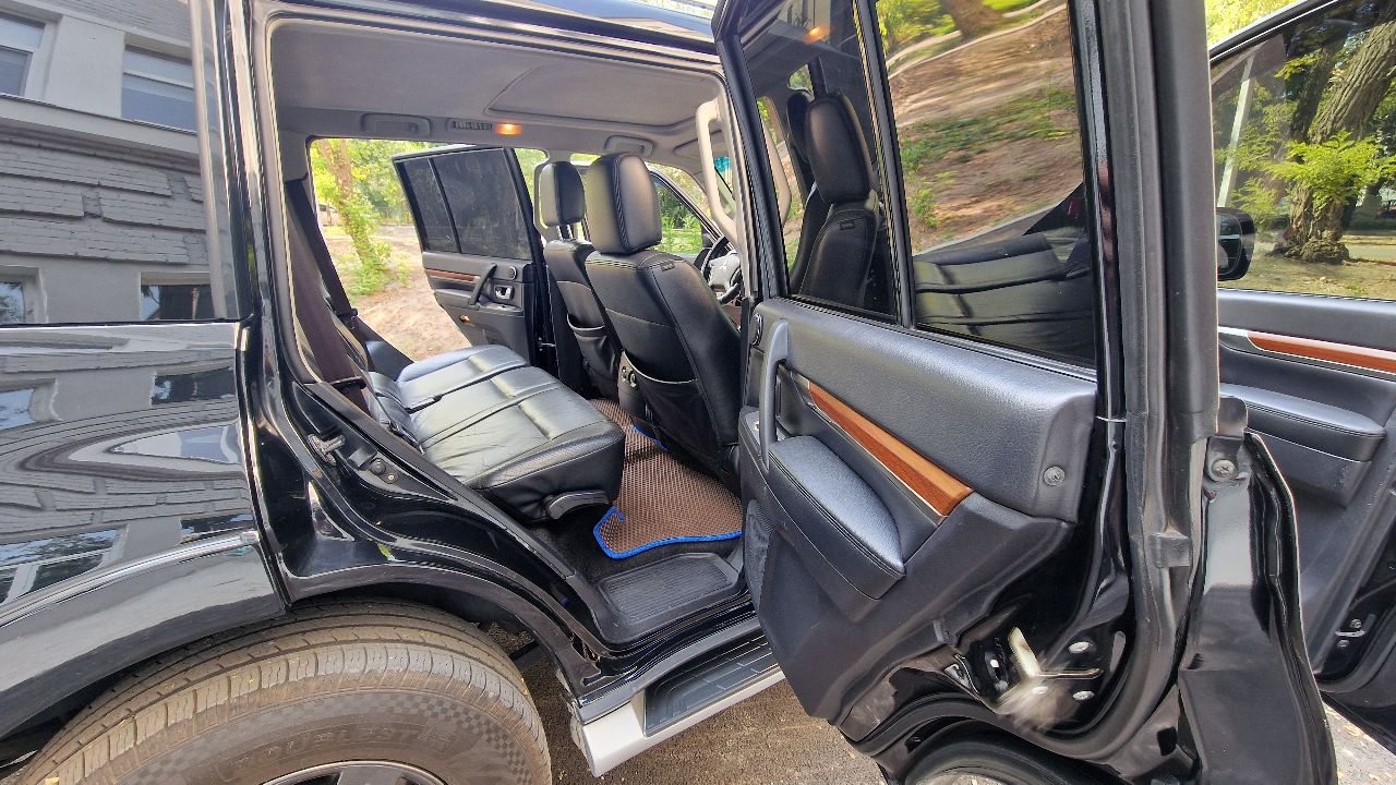 Mitsubishi Pajero - фото 19