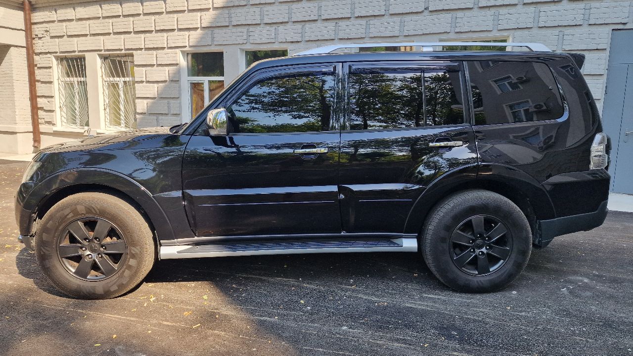 Mitsubishi Pajero - фото 4