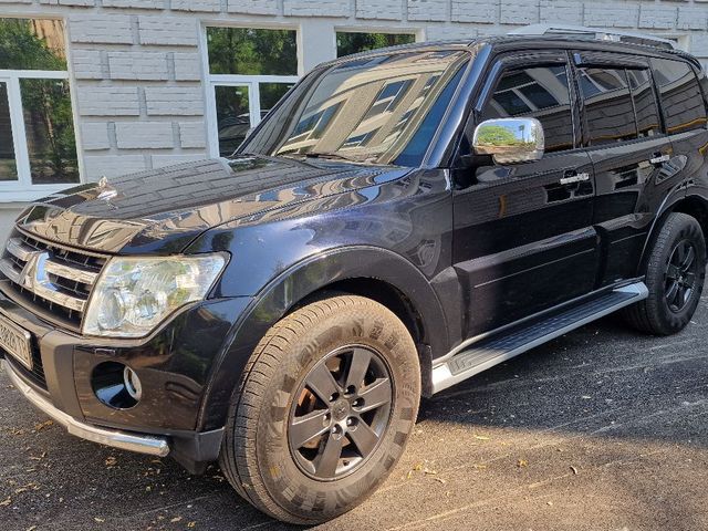 Mitsubishi Pajero - зображення 3