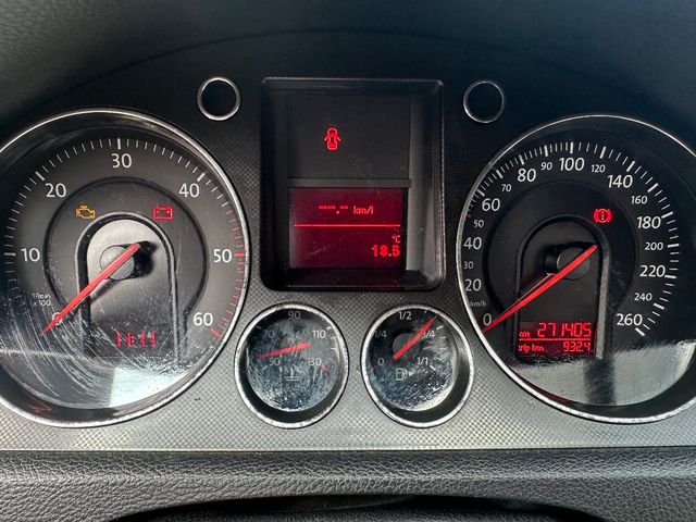 Volkswagen Passat - фото 3