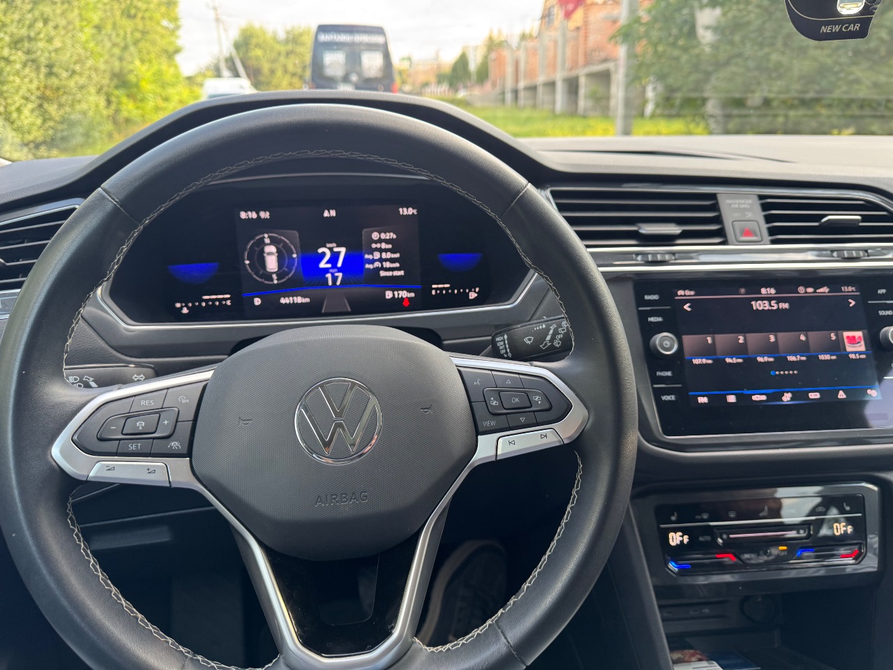 Volkswagen Tiguan R - фото 16