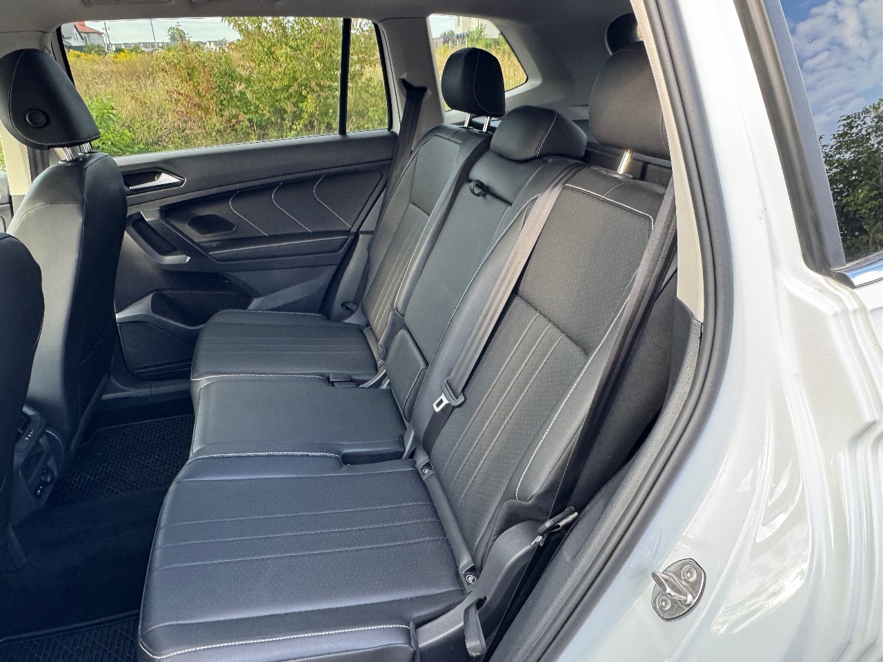 Volkswagen Tiguan R - фото 9