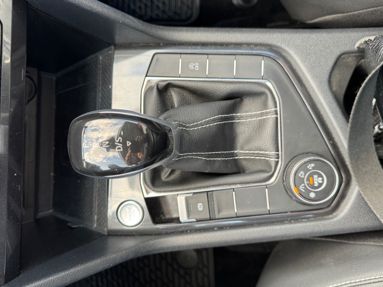 Volkswagen Tiguan R - фото 12