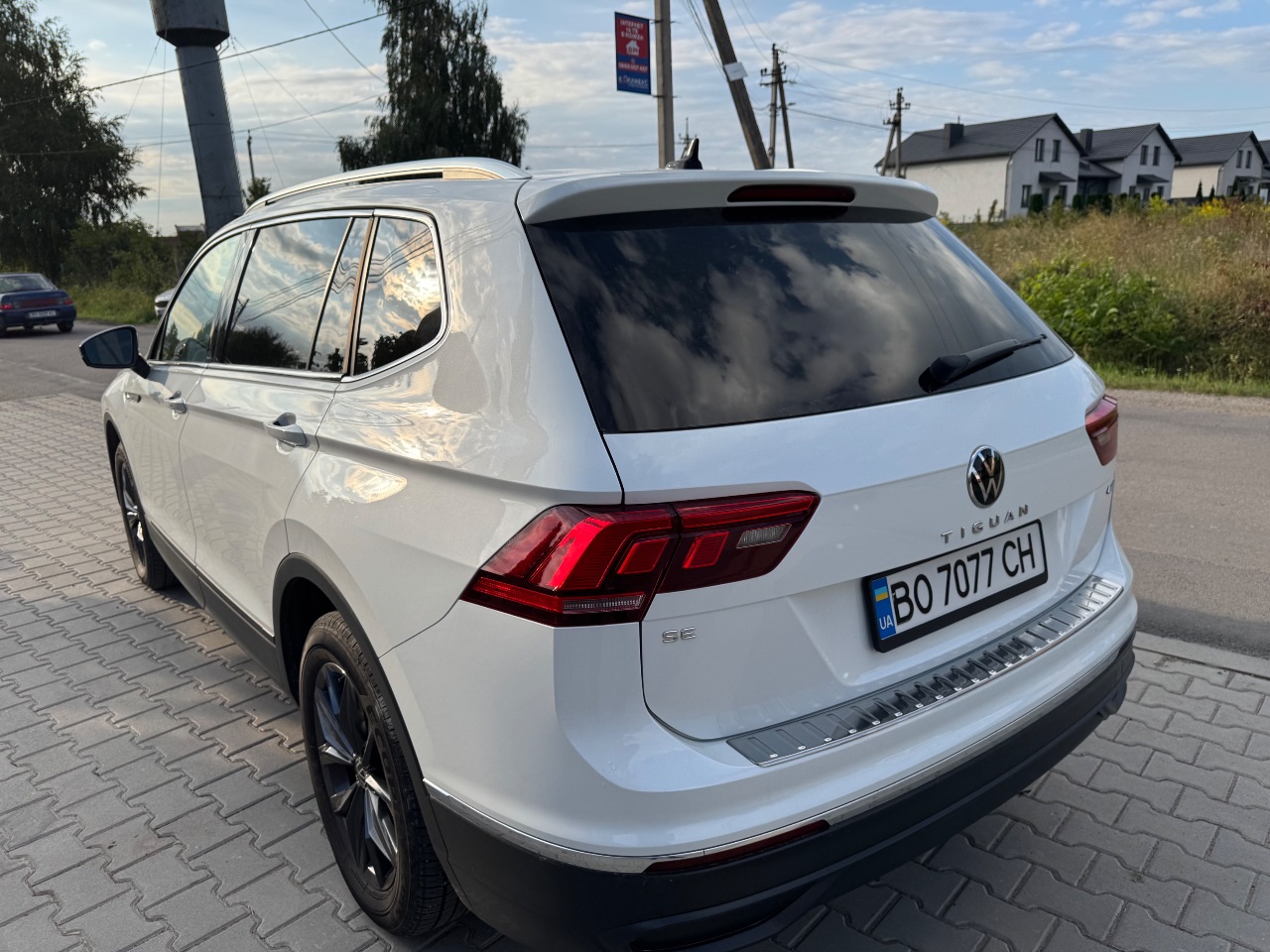 Volkswagen Tiguan R - фото 8