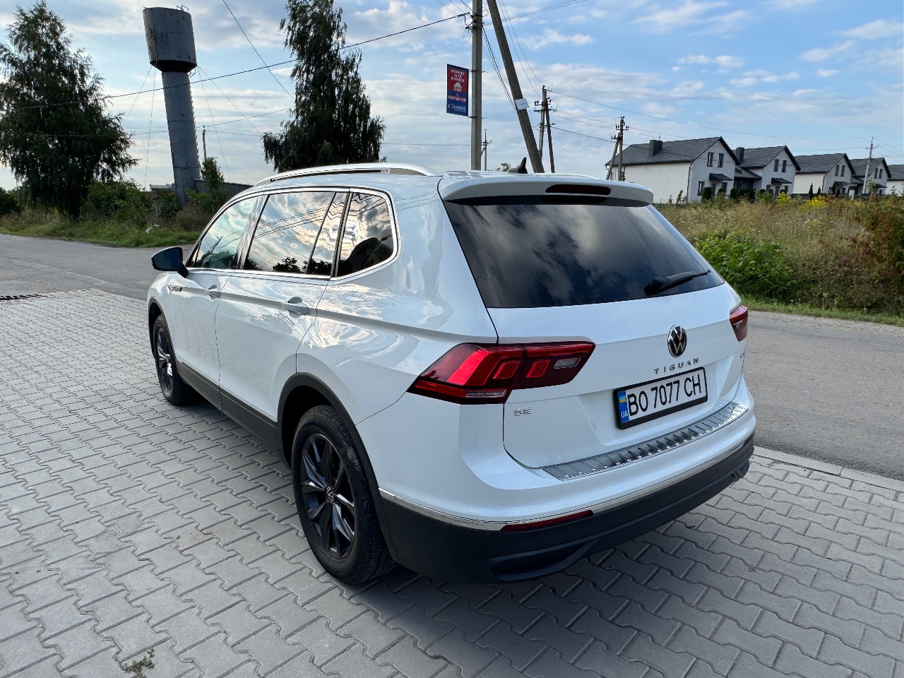 Volkswagen Tiguan R - фото 5