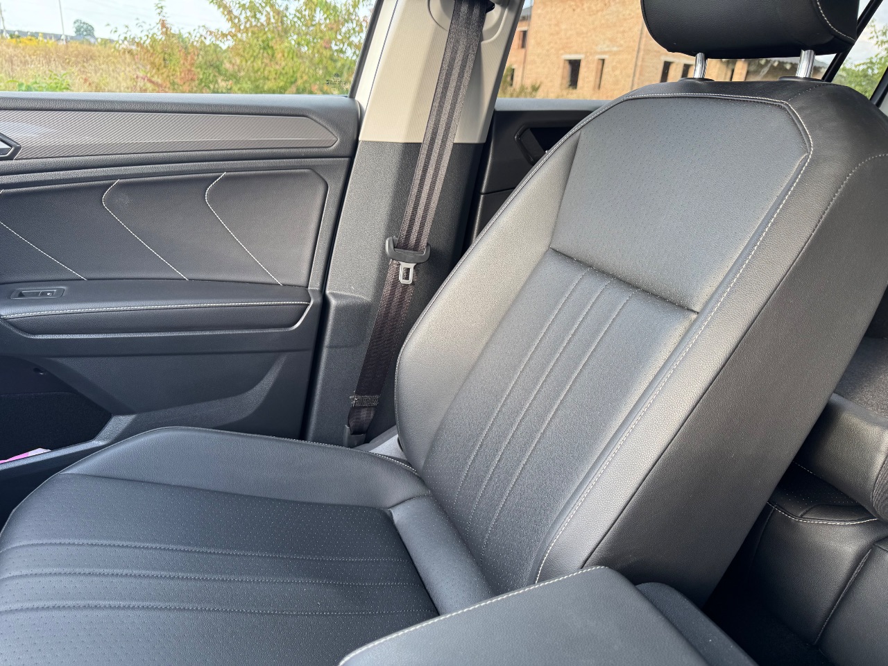 Volkswagen Tiguan R - фото 14