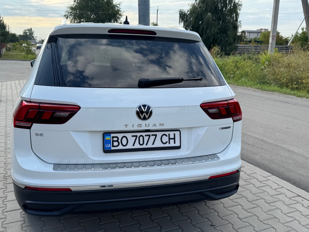 Volkswagen Tiguan R - фото 10