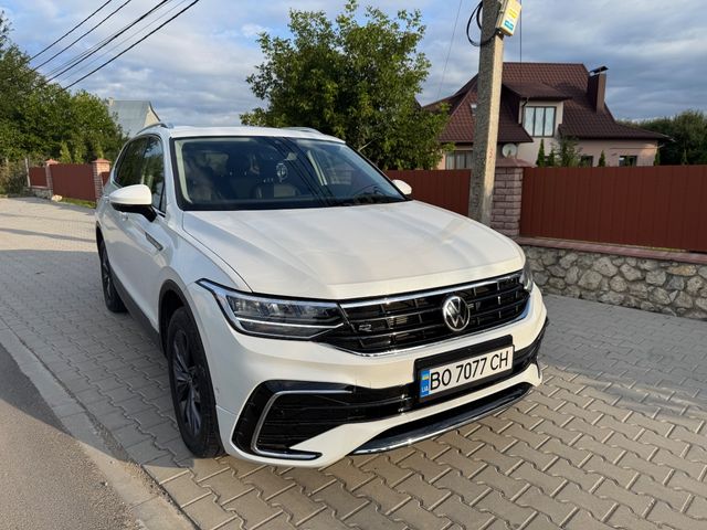 Volkswagen Tiguan R - фото 4