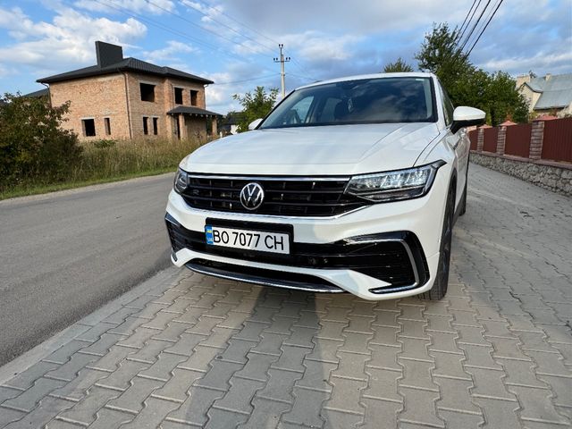 Volkswagen Tiguan R - фото 1