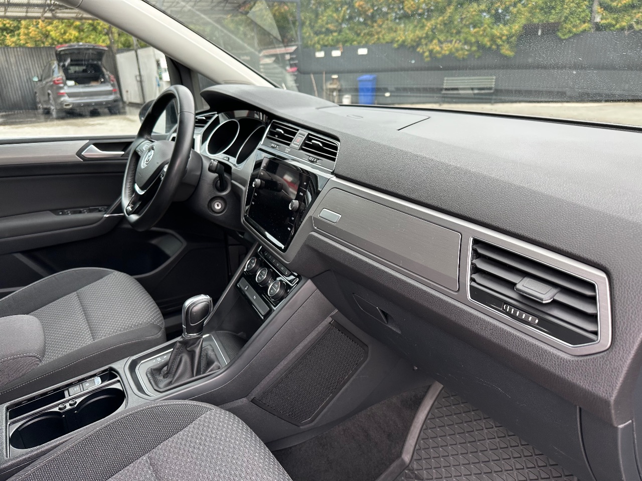 Volkswagen Touran - фото 30