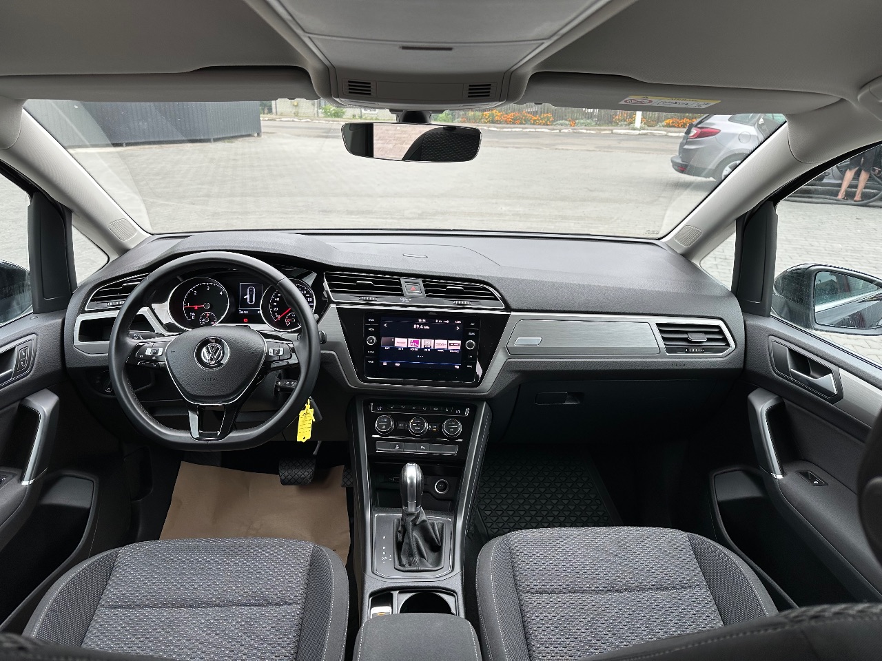 Volkswagen Touran - фото 62