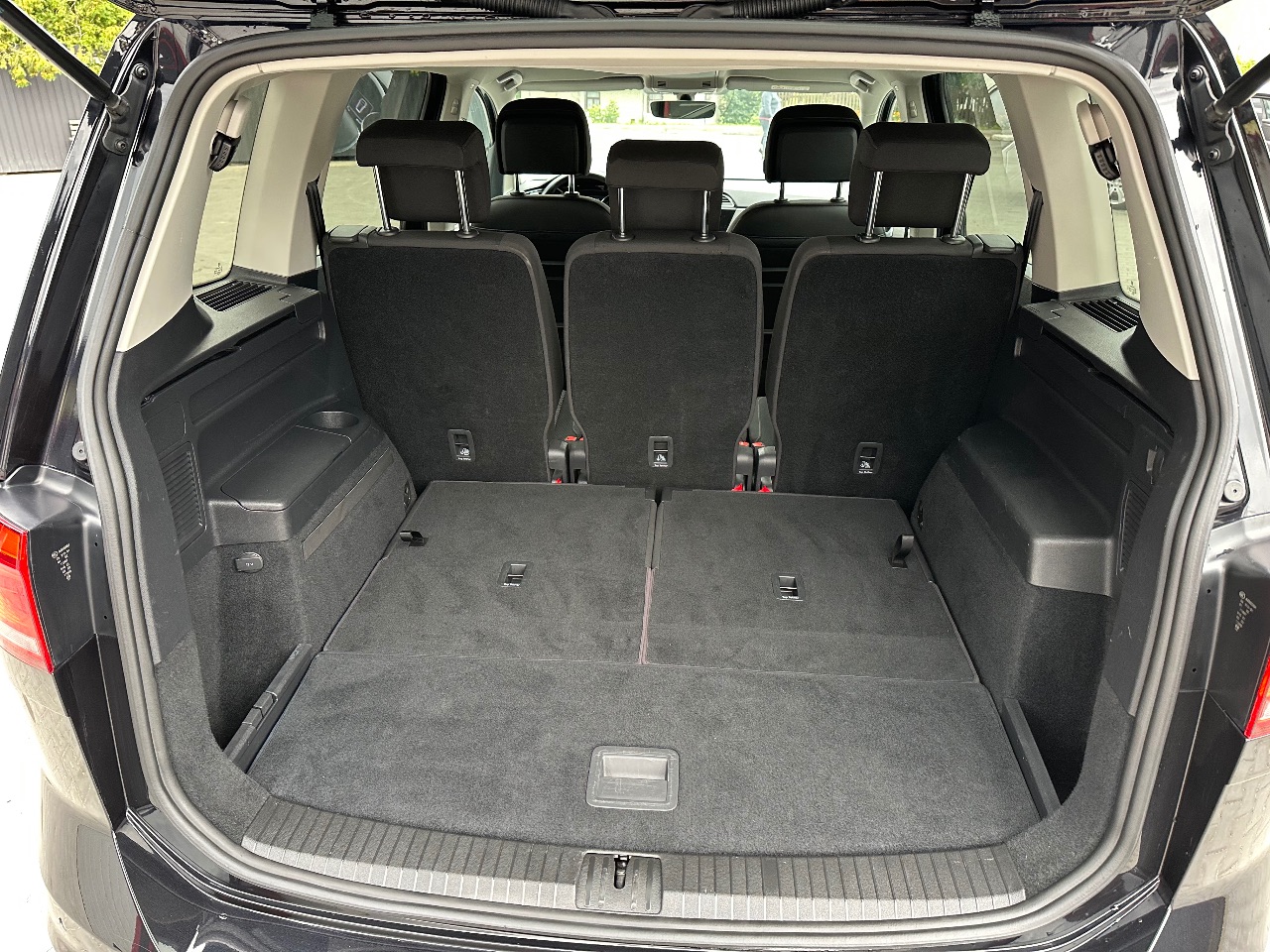 Volkswagen Touran - фото 42