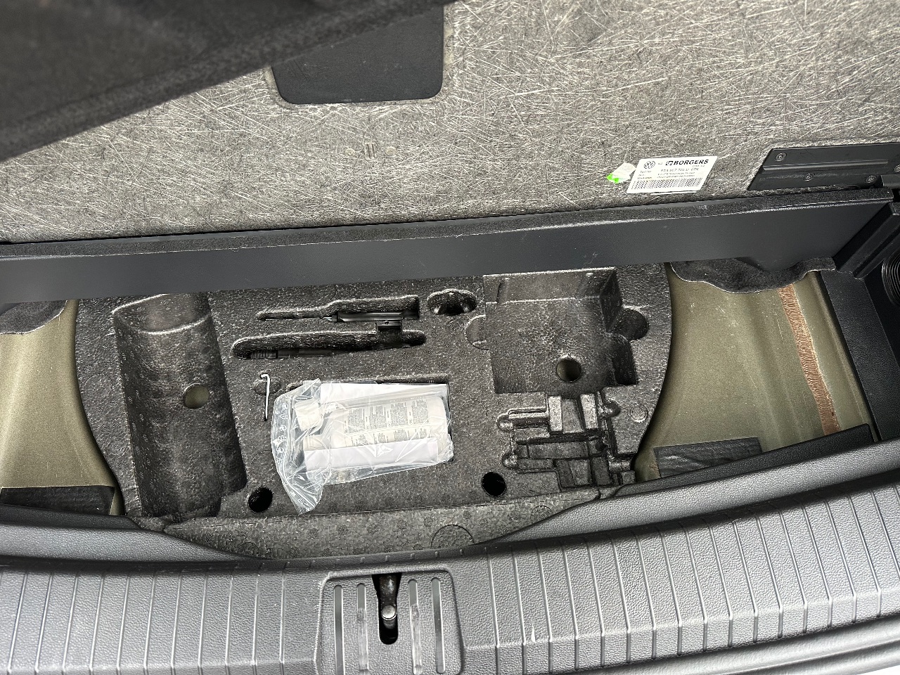 Volkswagen Touran - фото 44