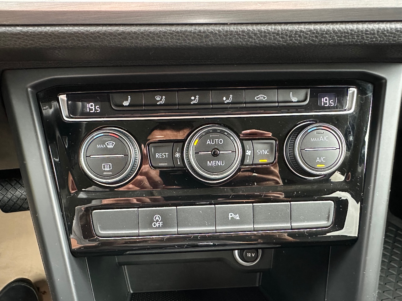 Volkswagen Touran - фото 50